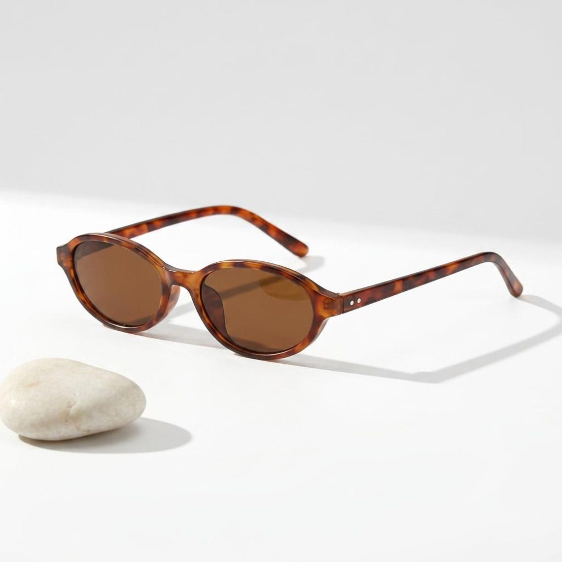 Retro Oval Sunglasses - Brown - Gift for friends