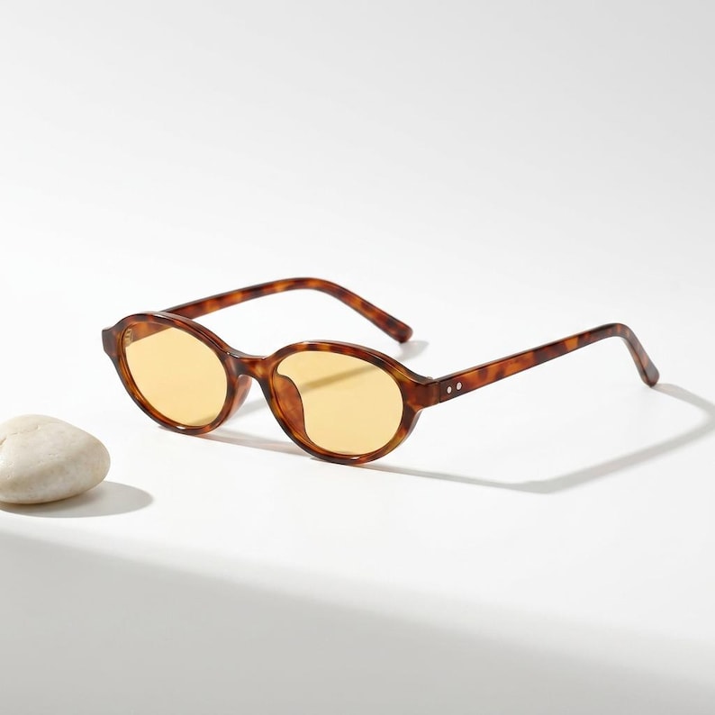 Retro Oval Sunglasses - Brown - Gift for friends